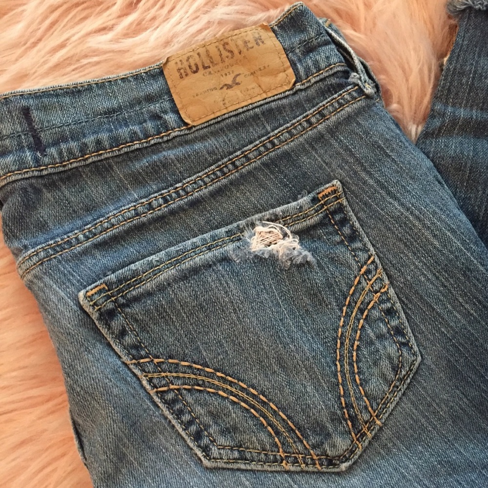 Hollister Distressed Capri Jeans